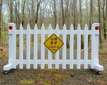 Load image into Gallery viewer, 6 ft Free-standing Driveway Gate