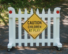 Load image into Gallery viewer, 4 ft Free-standing Driveway Gate